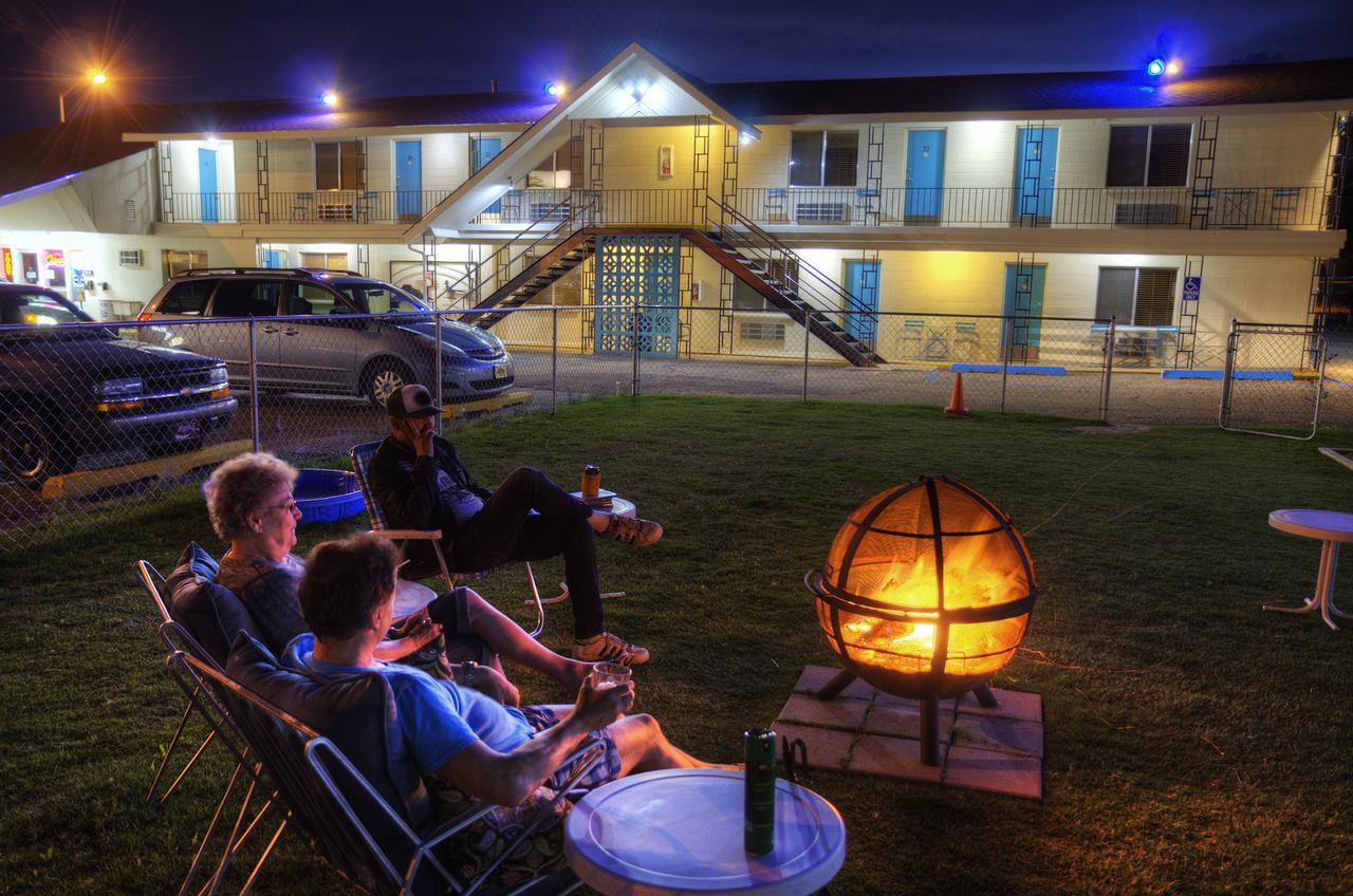 Roadrunner Lodge Motel 투컴캐리 외부 사진