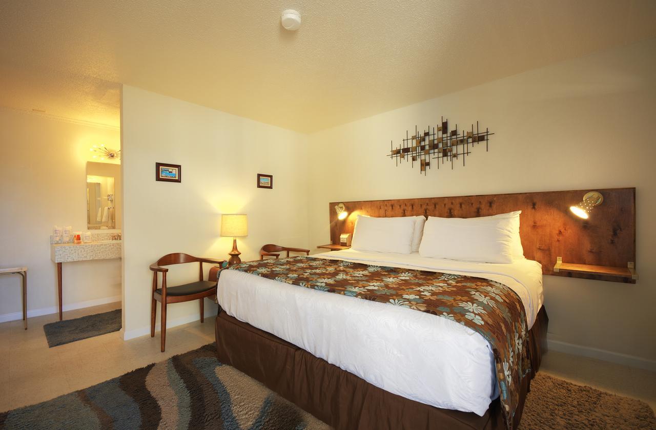 Roadrunner Lodge Motel 투컴캐리 외부 사진